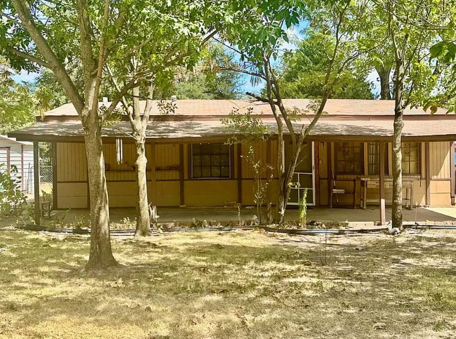 1310 Crest Park Dr, Mesquite, TX 75149